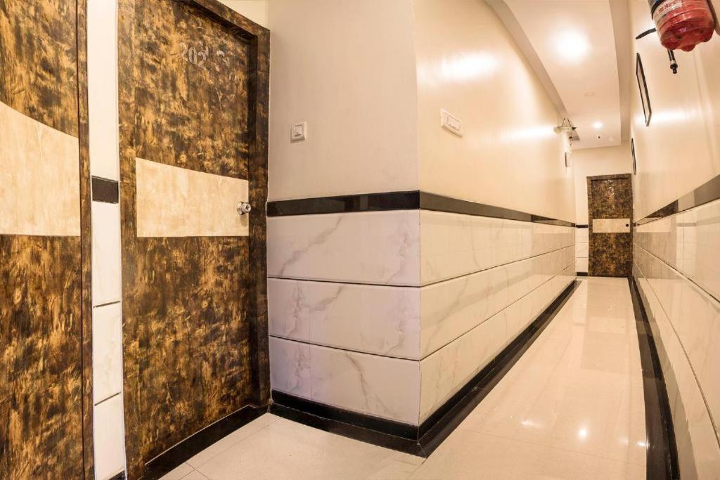 Hotel Embassy Grand Near Us Embassy Bkc Mumbai — Photos 1